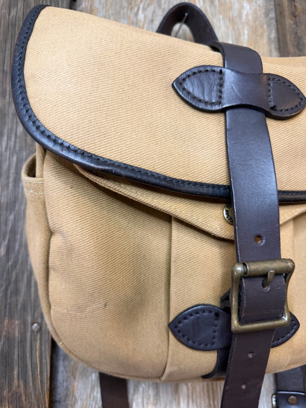 Filson Small Rugged Twill Field Bag Khaki/Leather Made in USA - Picture 5 of 16